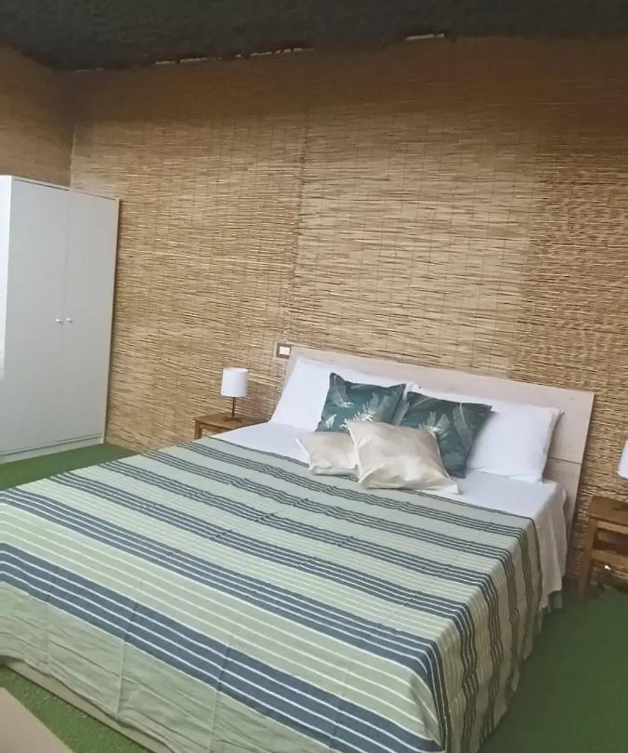 Cerami Jungle Suite Katanya İtalya