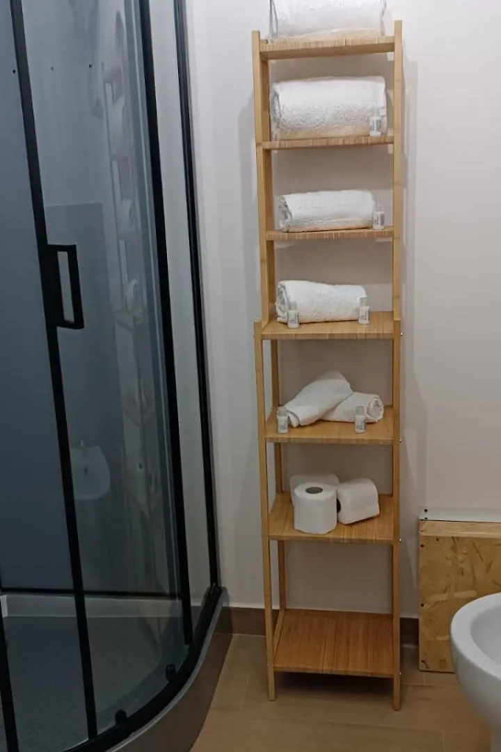 Cerami Jungle Suite Katanya 0*,  İtalya